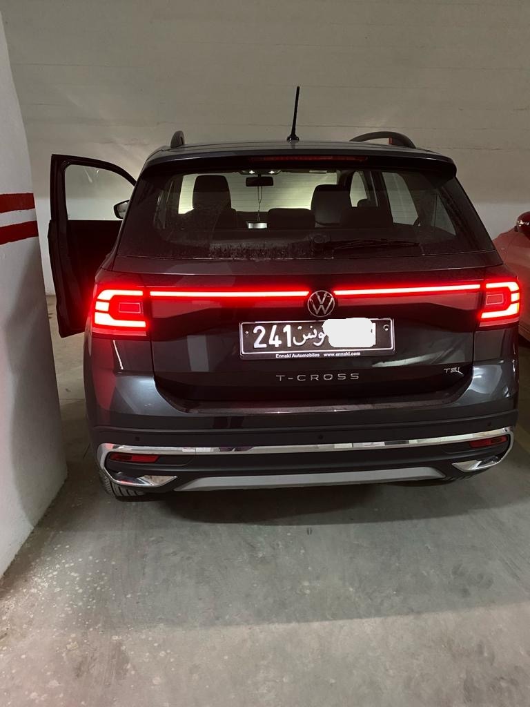 Ariana Ville&nbsp;El Menzah 5&nbsp;Volkswagen&nbsp;Autre Mod�le&nbsp;Tcross tsi confortline neuve