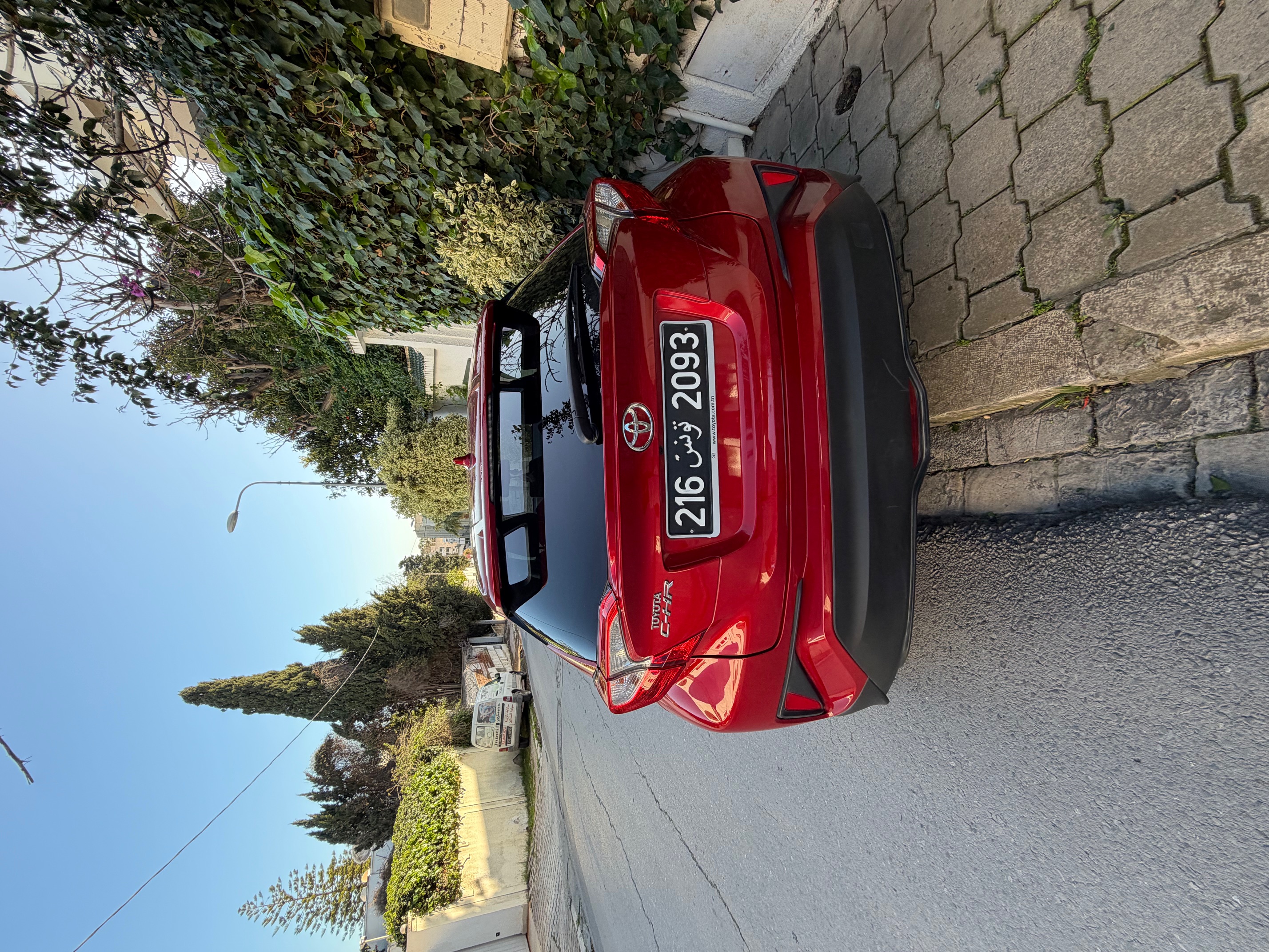 El Menzah&nbsp;Mutuelle Ville&nbsp;Toyota&nbsp;Autre Mod�le&nbsp;Chr en tr�s bon �tat