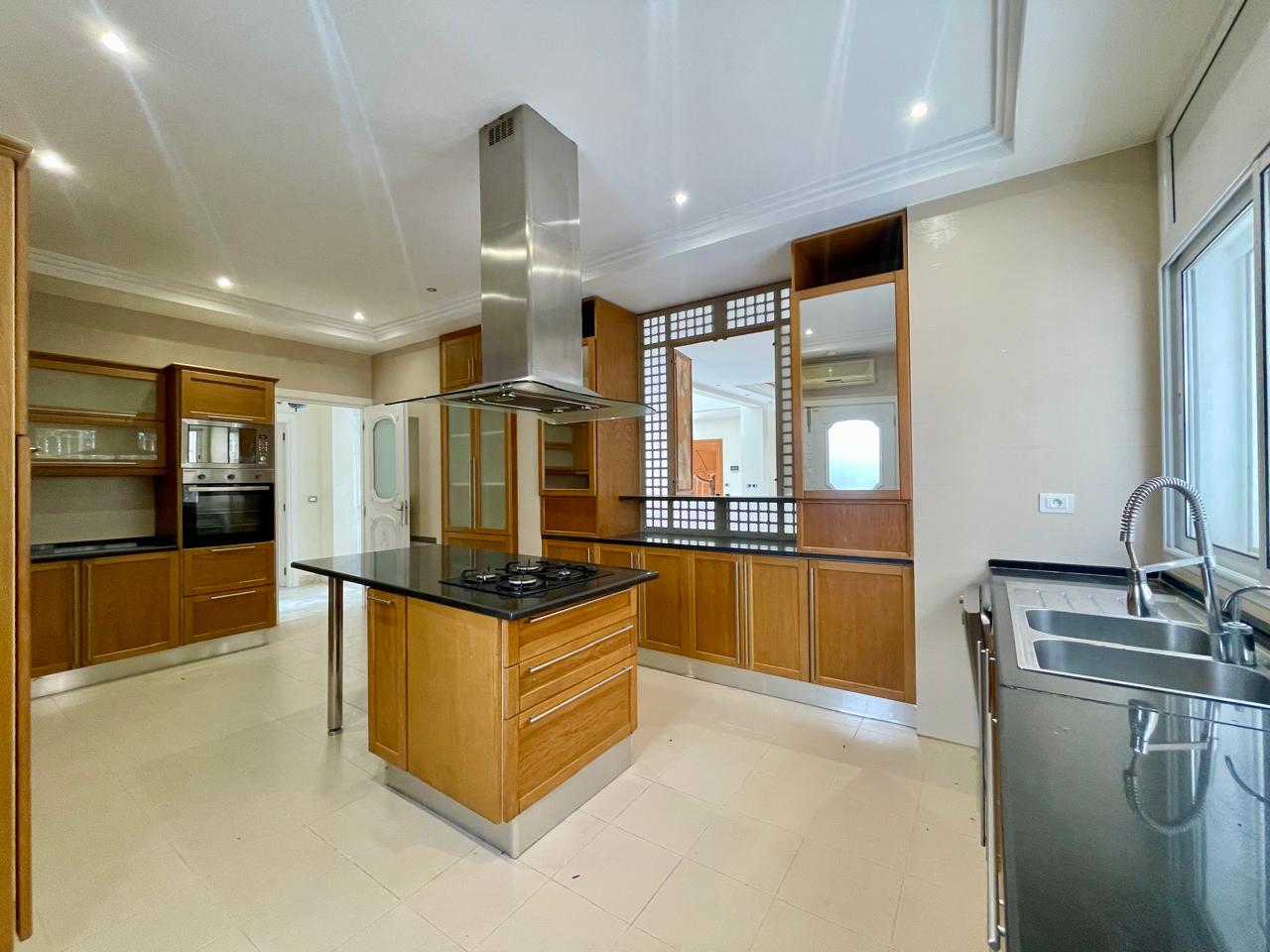 La Marsa&nbsp;Gammart&nbsp;Location&nbsp;Maisons&nbsp;Villa s6 avec jardin � gammarfth