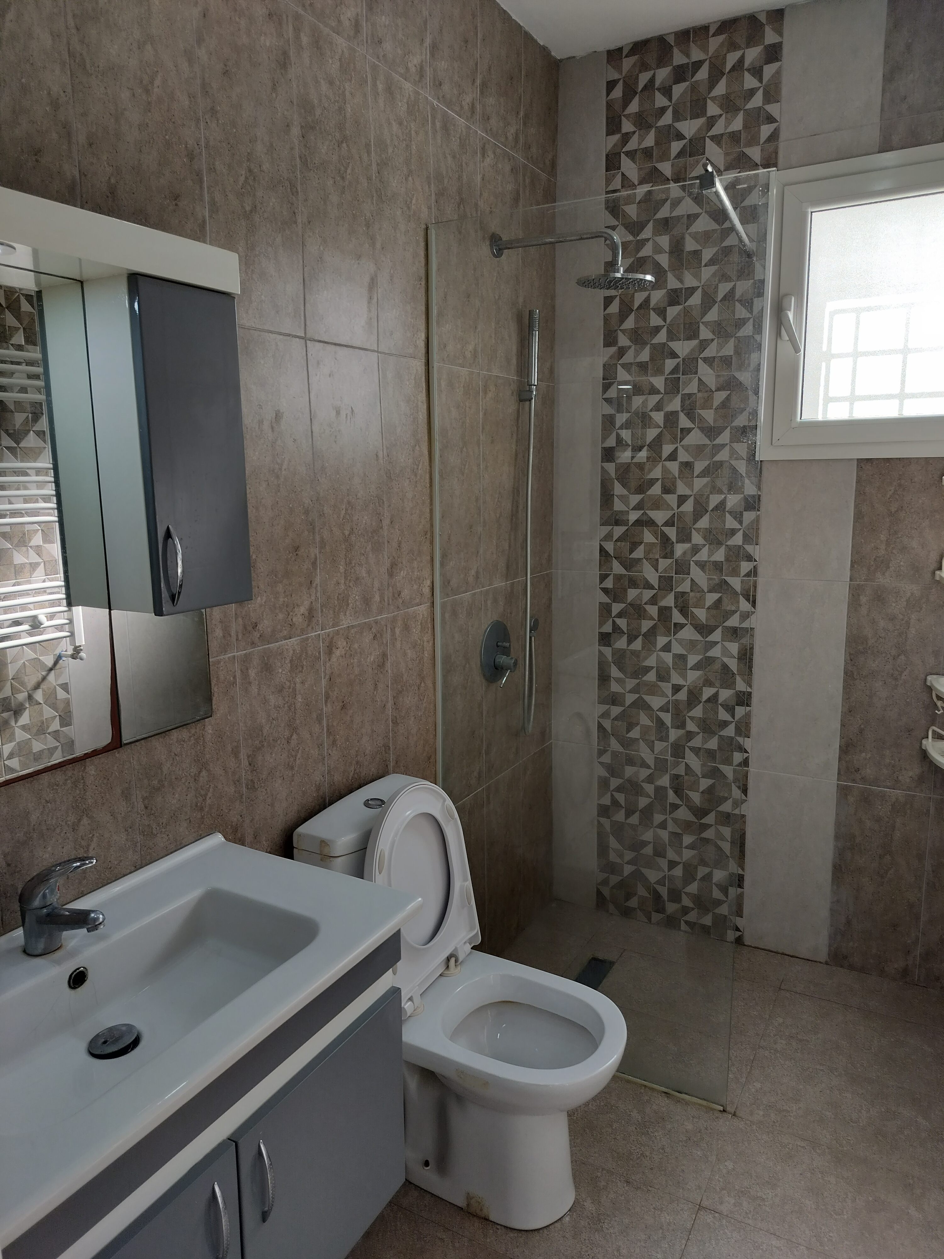 Ariana Ville&nbsp;El Menzah 8&nbsp;Location&nbsp;Appart. 2 pi�ces&nbsp;S2 menzah8