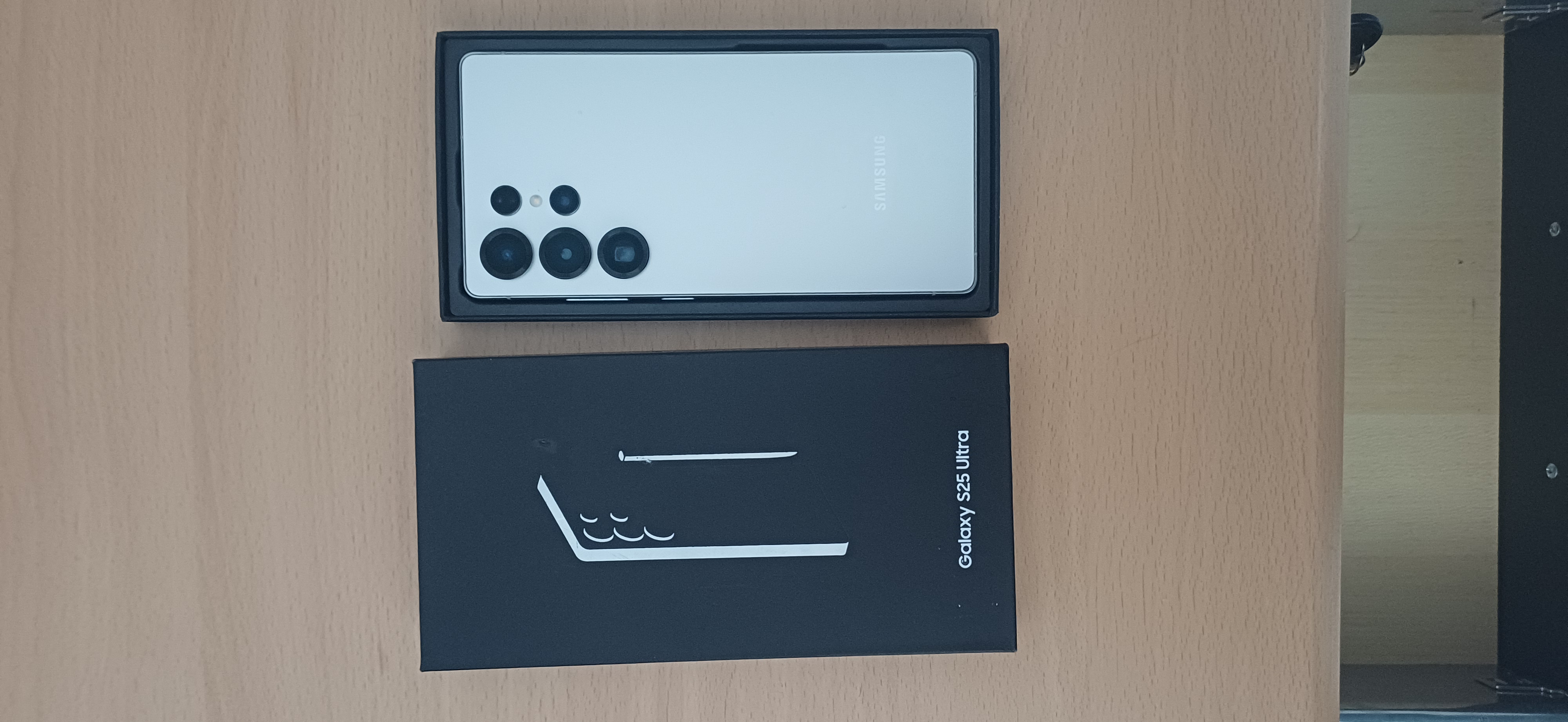 La Medina&nbsp;El Medina&nbsp;Samsung &nbsp;Autre Mod�le&nbsp;Samsung s25 ultra