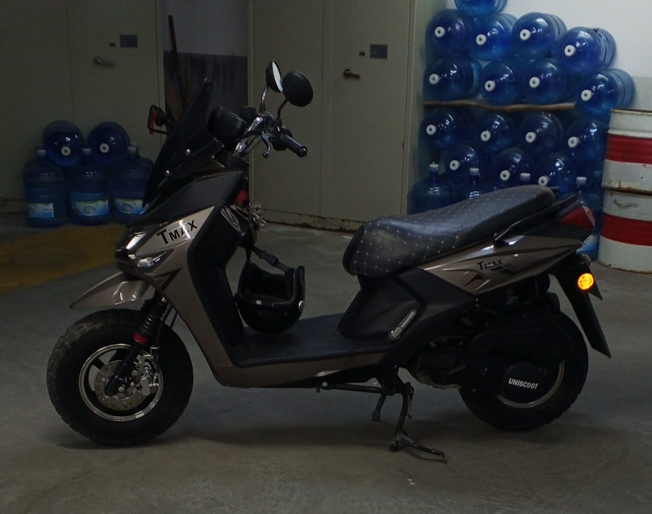 La Soukra&nbsp;Borj Louzir&nbsp;Yamaha&nbsp;Yamaha&nbsp;Yamaha tmax 125 presque neuf