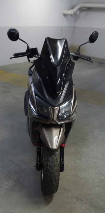 La Soukra&nbsp;Borj Louzir&nbsp;Yamaha&nbsp;Yamaha&nbsp;Yamaha tmax 125 presque neuf
