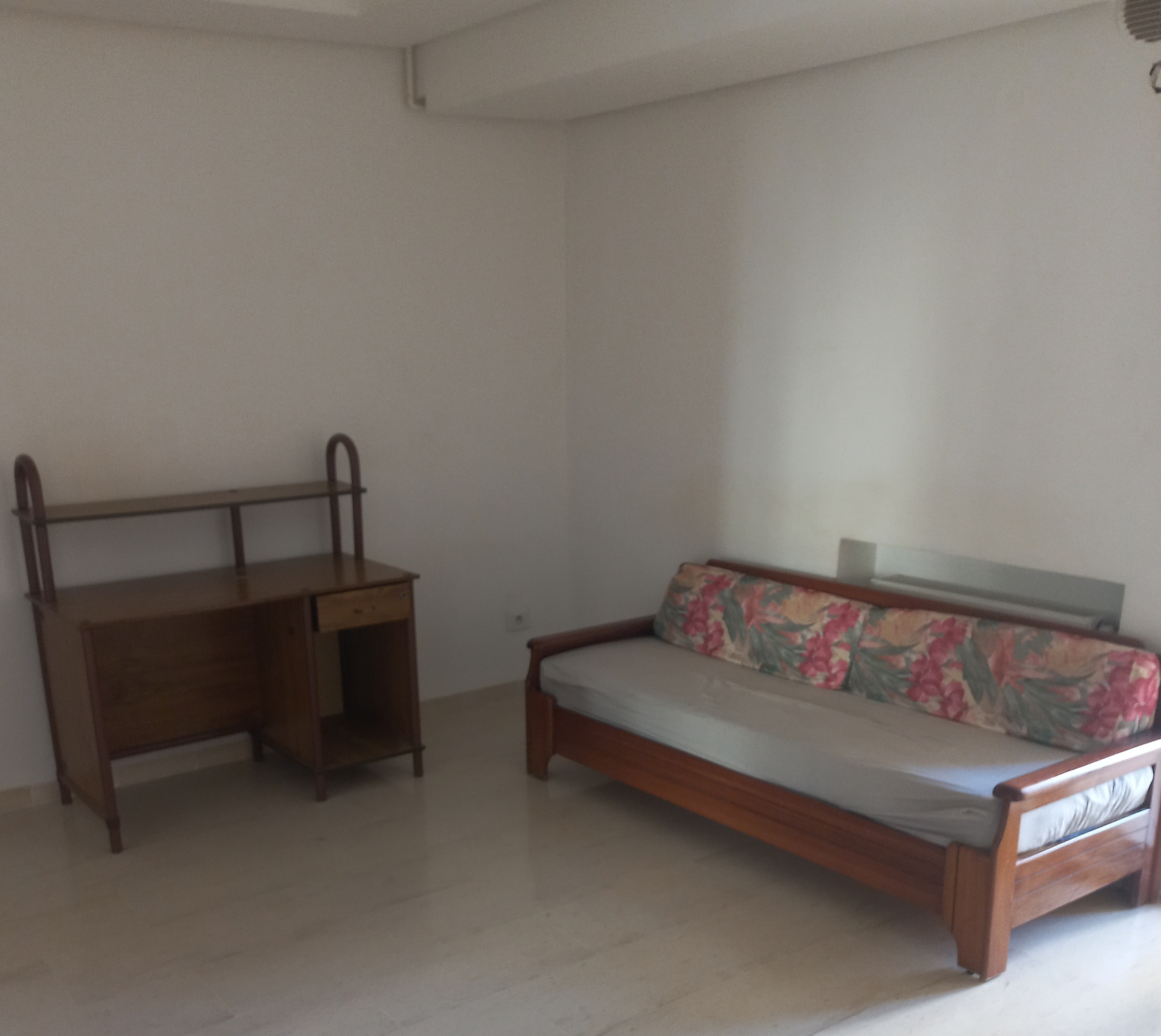 Raoued&nbsp;Ariana Essoughra&nbsp;Location&nbsp;Appart. 1 pi�ce&nbsp;Appartement s plus 1