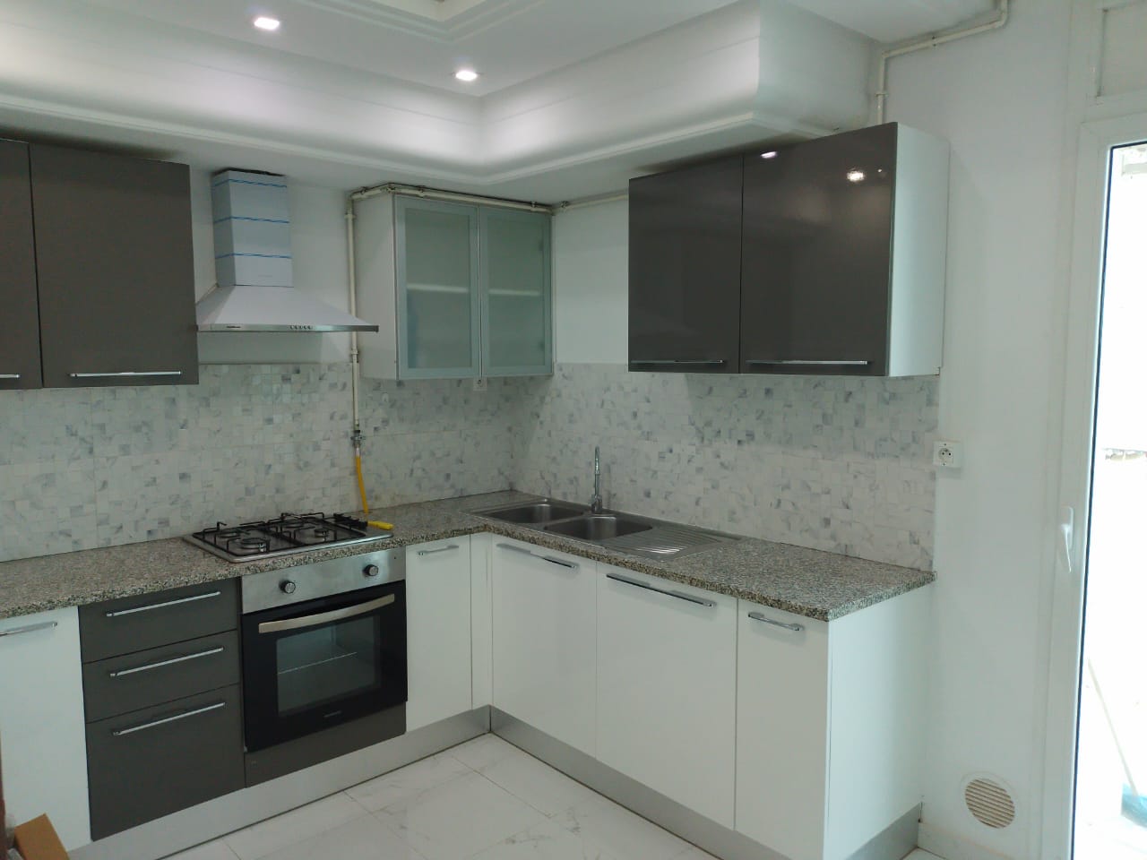 Sfax Sud&nbsp;Merkez Kassas&nbsp;Location&nbsp;Appart. 2 pi�ces&nbsp;Splus1 sur la rte principale manzel chaker km4