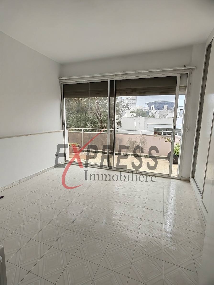El Menzah&nbsp;Mutuelle Ville&nbsp;Location&nbsp;Appart. 4 pi�ces&nbsp;Appartement s3 retap� � neuf