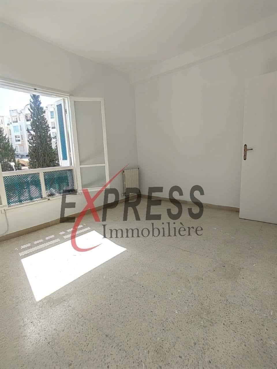 Ariana Ville&nbsp;Riadh Landlous&nbsp;Location&nbsp;Appart. 5 pi�ces+&nbsp;Appartement spacieux s4