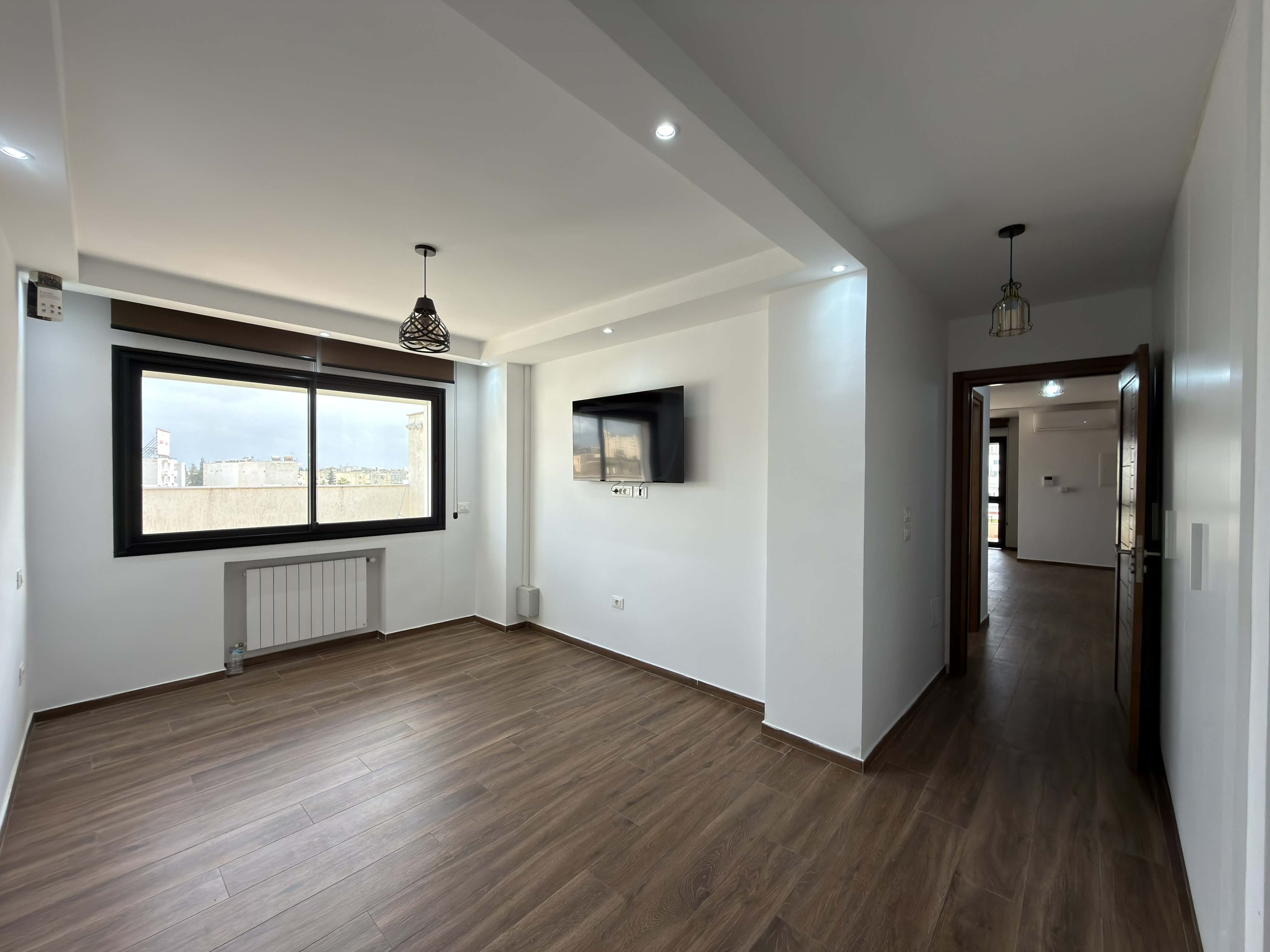 Ariana Ville&nbsp;Ariana&nbsp;Bureaux & Commerces&nbsp;Bureau&nbsp;Bureau 3 pi�ces semi meubl� � l'ariana