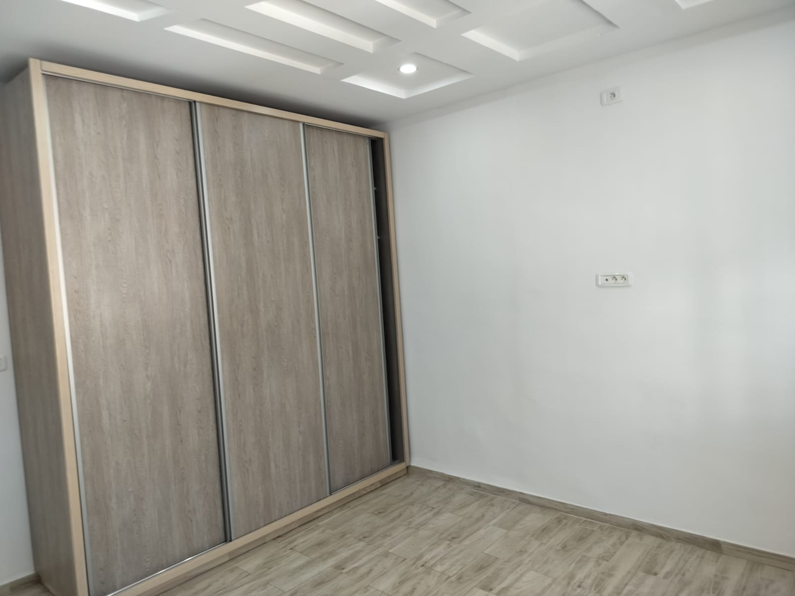 Ariana Ville&nbsp;El Menzah 8&nbsp;Location&nbsp;Appart. 3 pi�ces&nbsp;S plus 2 menzah 8