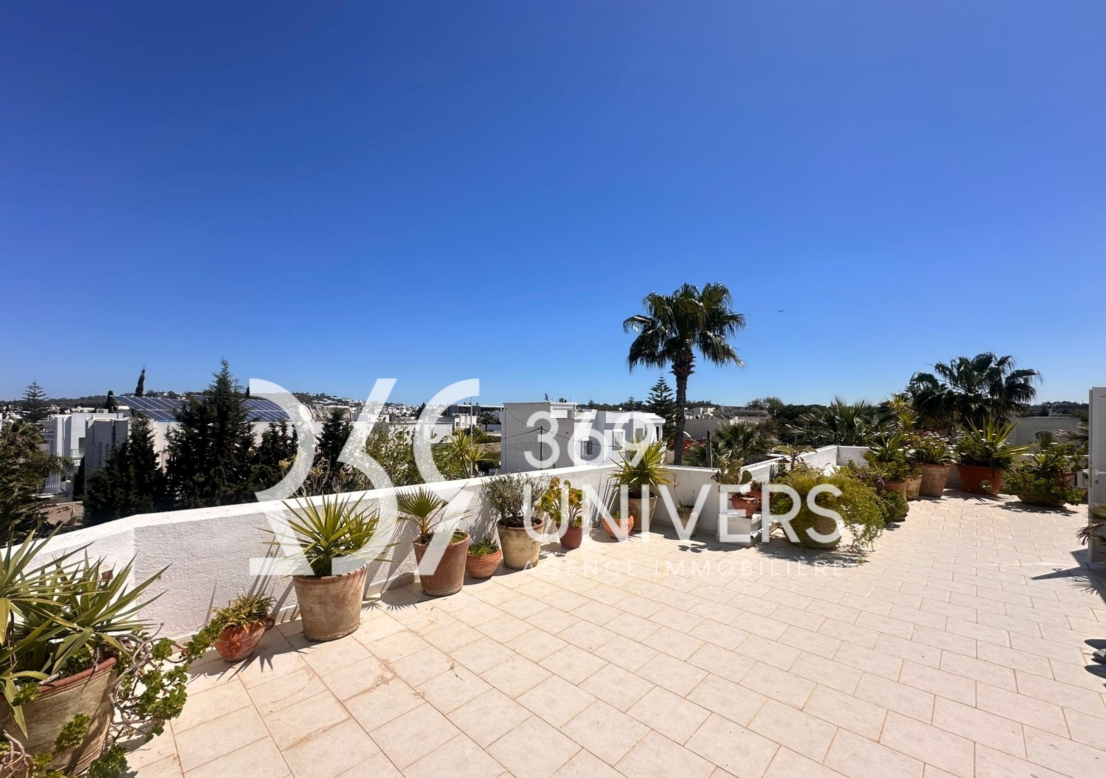 La Marsa&nbsp;Marsa Ennassim&nbsp;Location&nbsp;Appart. 3 pi�ces&nbsp;Etage meubl� avec terrasse � la marsa