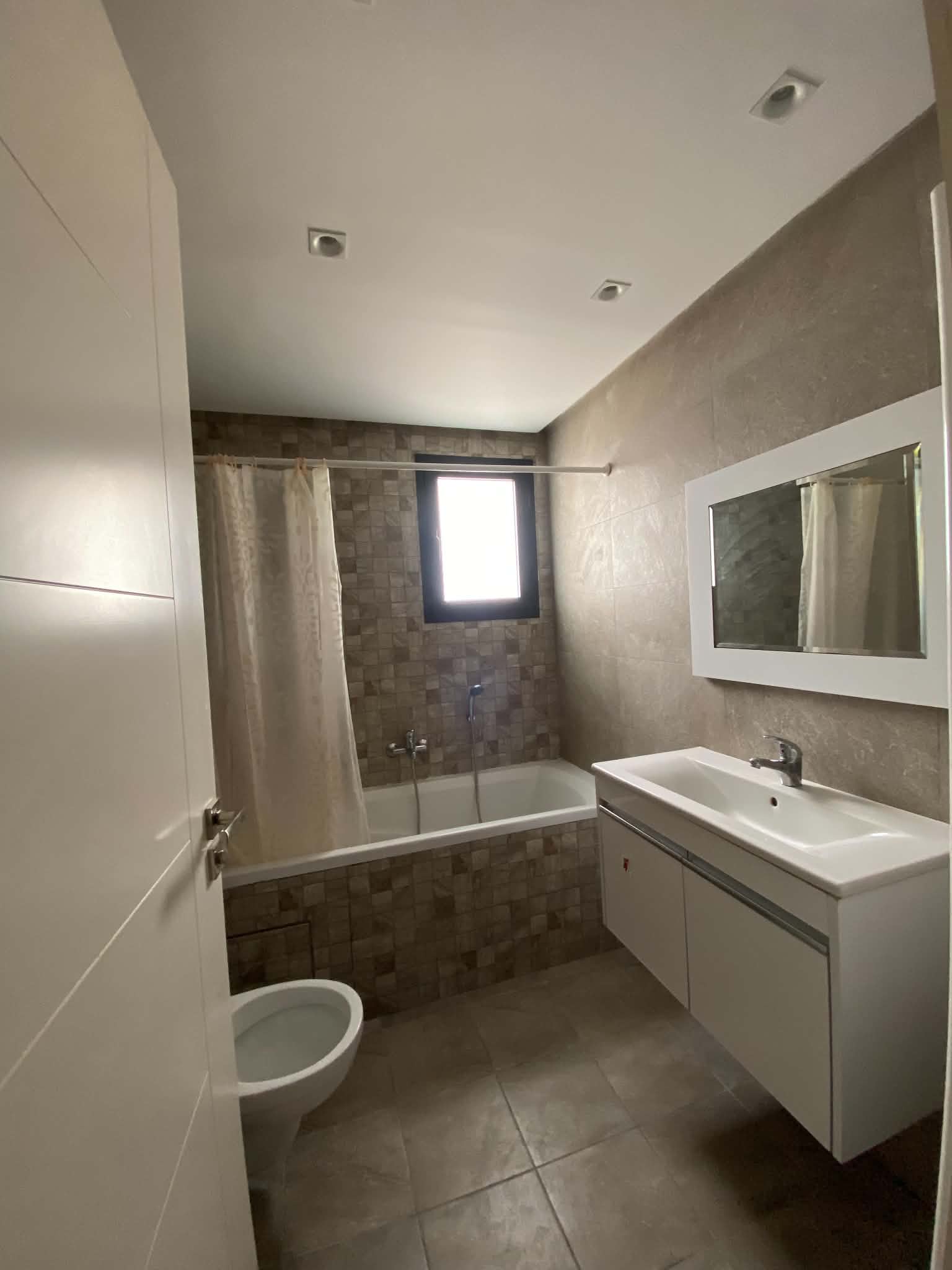 Ain Zaghouan&nbsp;Jardins de Carthage&nbsp;Location&nbsp;Appart. 3 pi�ces&nbsp;S plus 3 propre avec ppss