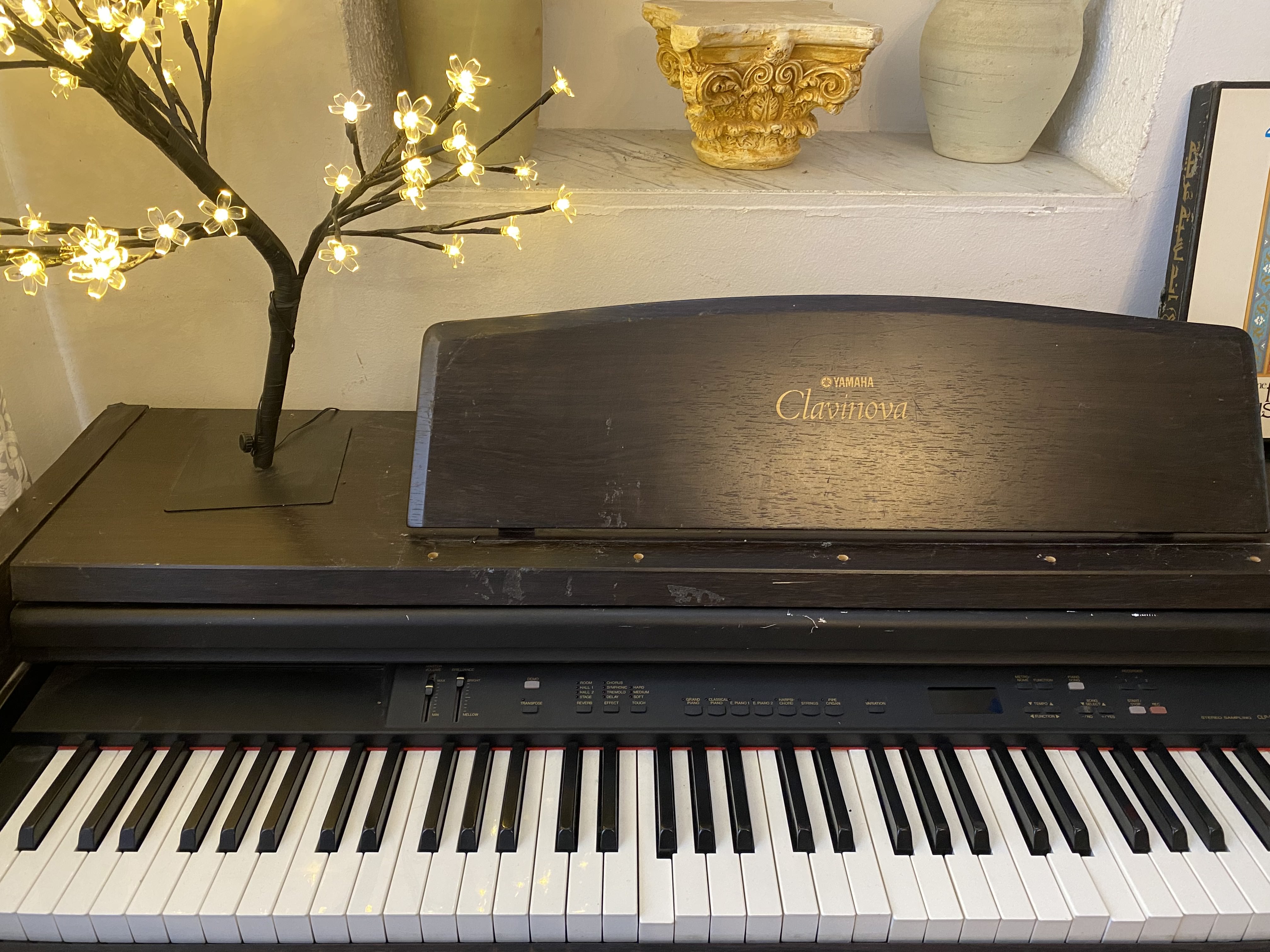 Le Bardo&nbsp;Le Bardo&nbsp;Autre&nbsp;Autre&nbsp;Ancien piano �lectrique yamaha clavinova clp 840