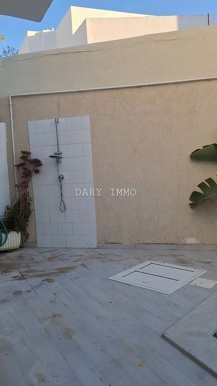 La Marsa&nbsp;Marsa Ennassim&nbsp;Location&nbsp;Duplex&nbsp;Villa s5 avec piscine �  la marsa