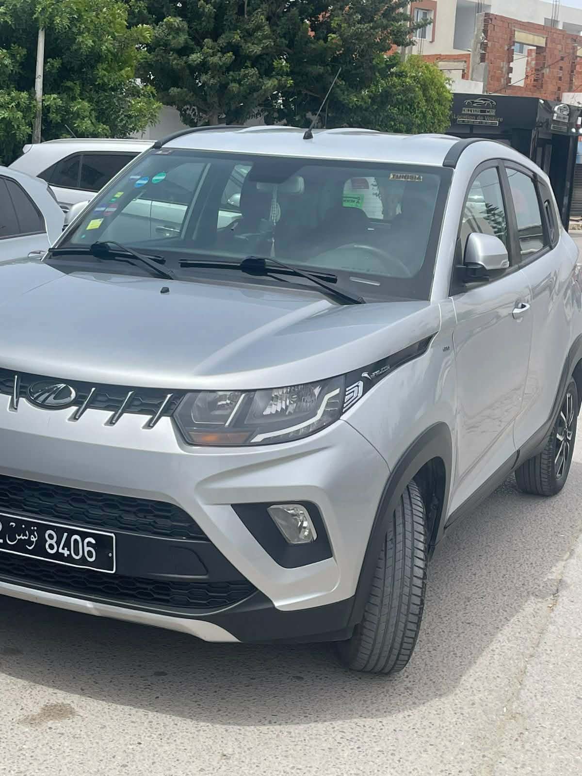 Bou Mhel El Bassatine&nbsp;Bou Mhel&nbsp;Mahindra&nbsp;Bolero&nbsp;Femme vend voiture