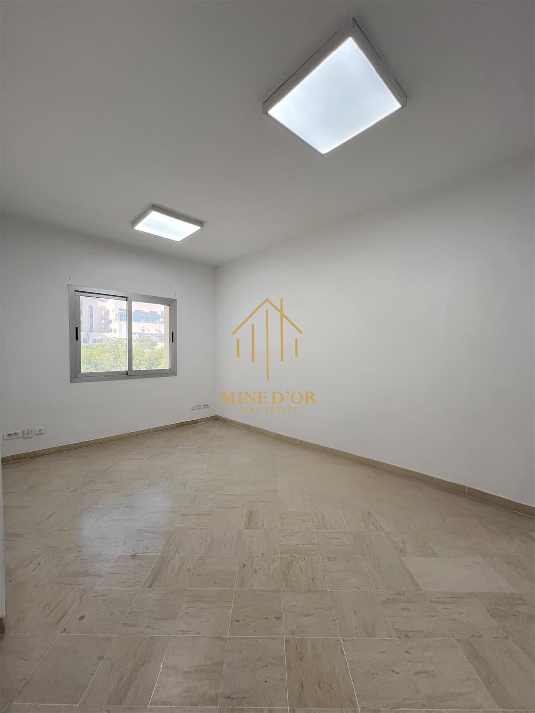 Cite El Khadra&nbsp;Zone urbaine nord&nbsp;Bureaux & Commerces&nbsp;Bureau&nbsp;Bureau h2 � montplaisir