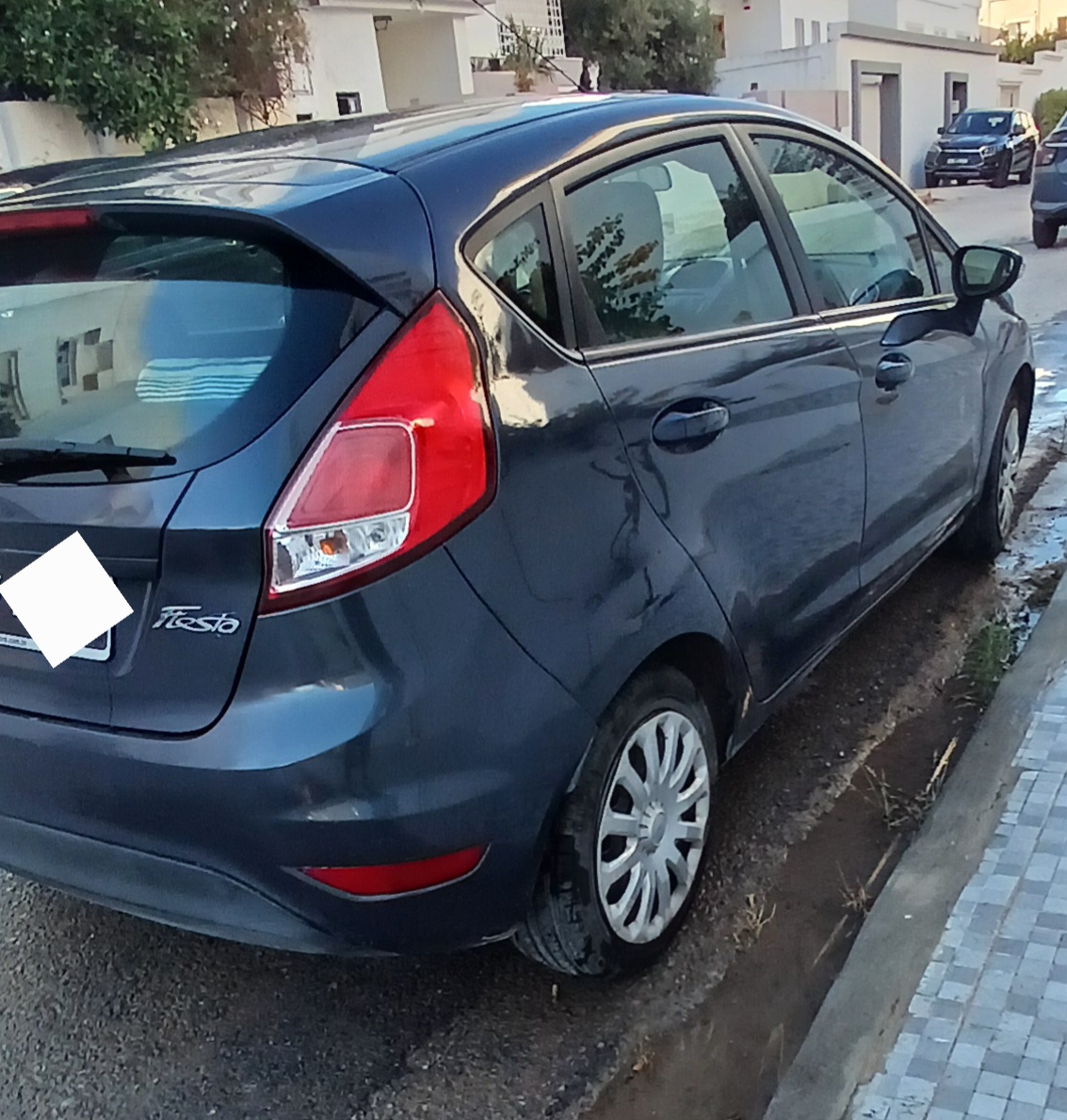 Mnihla&nbsp;Jardins d'el Menzah&nbsp;Ford&nbsp;Fiesta&nbsp;Ford fiesta