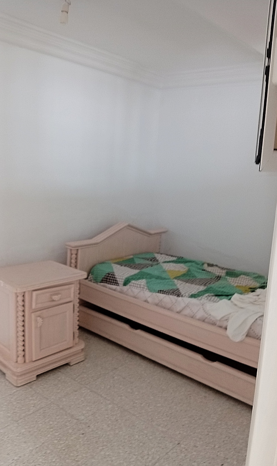 Ariana Ville&nbsp;Cite Ennasr 2&nbsp;Location&nbsp;Appart. 3 pi�ces&nbsp;S2 meubl� 850 dt par mois
