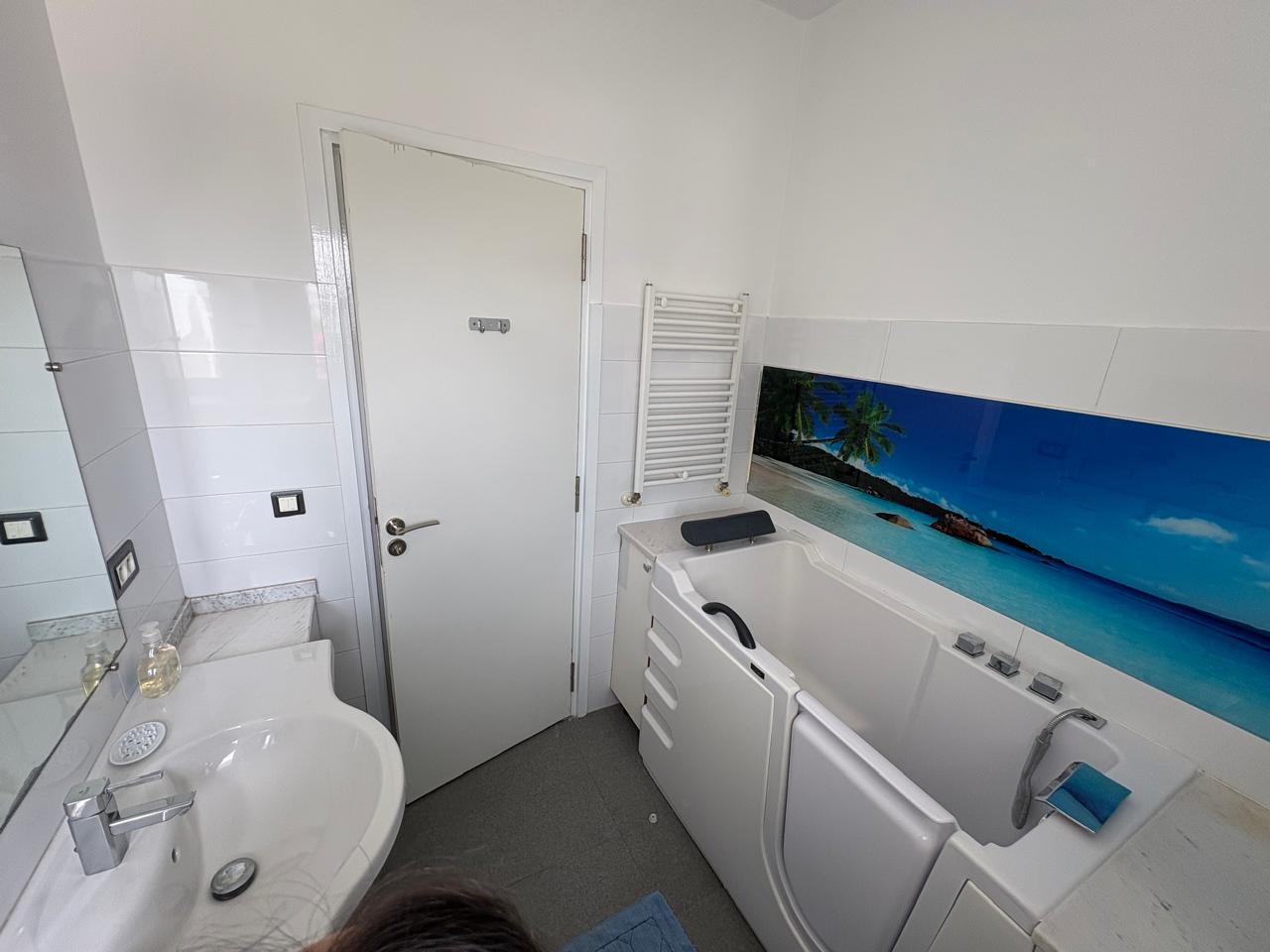 Ariana Ville&nbsp;El Menzah 5&nbsp;Location&nbsp;Appart. 3 pi�ces&nbsp;Appartement lumineux de s et 2 chs