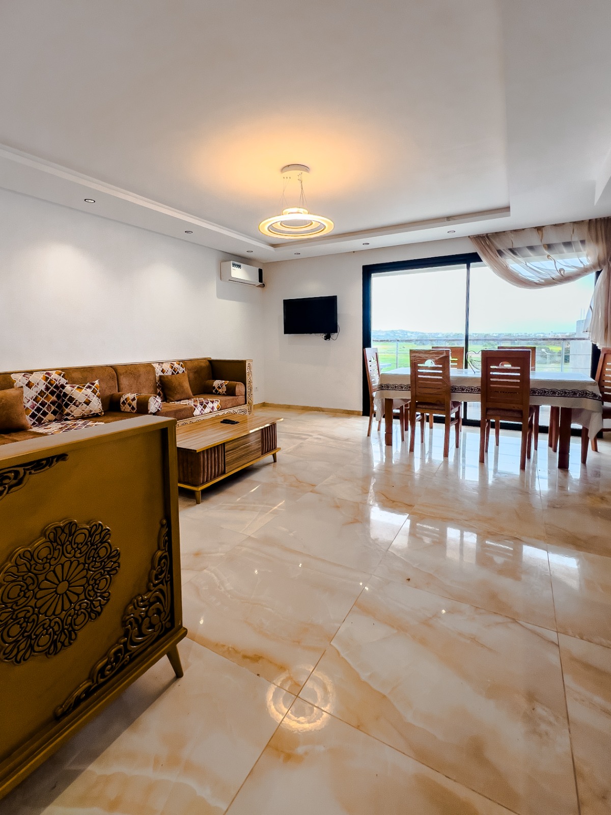 Hammam El Ghezaz&nbsp;Hammam El Ghezaz&nbsp;Location vacances&nbsp;Appart. 3 pi�ces&nbsp;Magnifique appartement  a 100 m de la plage