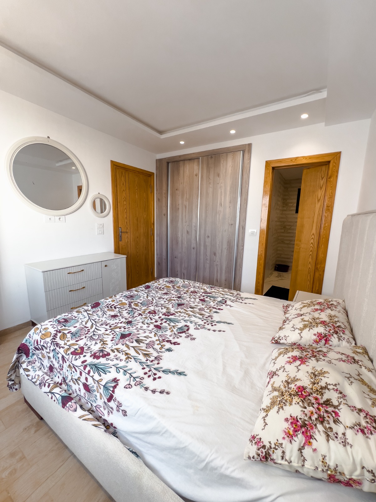 Hammam El Ghezaz&nbsp;Hammam El Ghezaz&nbsp;Location vacances&nbsp;Appart. 3 pi�ces&nbsp;Superbe appartement � 100 m de la plage
