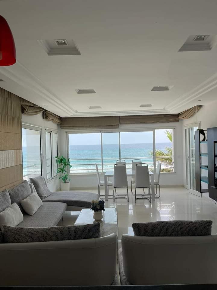 Kelibia&nbsp;Kelibia&nbsp;Location vacances&nbsp;Appart. 3 pi�ces&nbsp;Luxueux appartement pieds dans leau