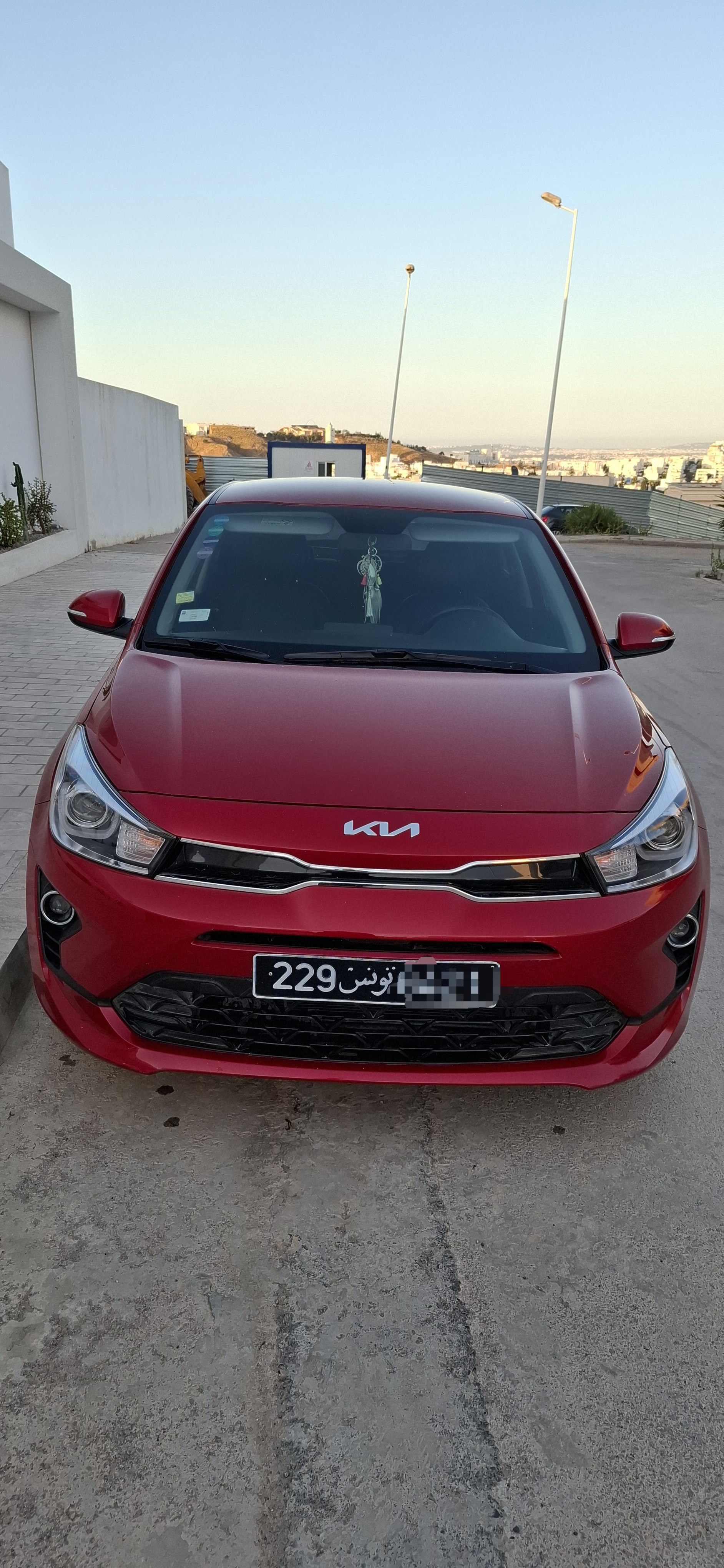 Mnihla&nbsp;Jardins d'el Menzah&nbsp;Kia&nbsp;Rio&nbsp;Kia rio 5p prestige