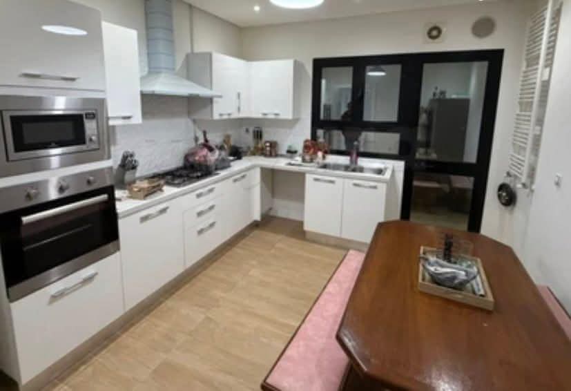 Ariana Ville&nbsp;Cite Ennasr 2&nbsp;Location&nbsp;Appart. 4 pi�ces&nbsp;S3 meuble 2500 d  ennasr 2