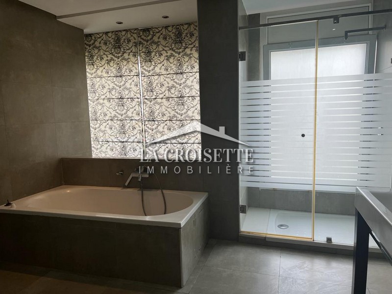 La Marsa&nbsp;Cite El Moustakbel (La Marsa)&nbsp;Location&nbsp;Maisons&nbsp;Villa s4 avec piscine � la marsa zvl1254