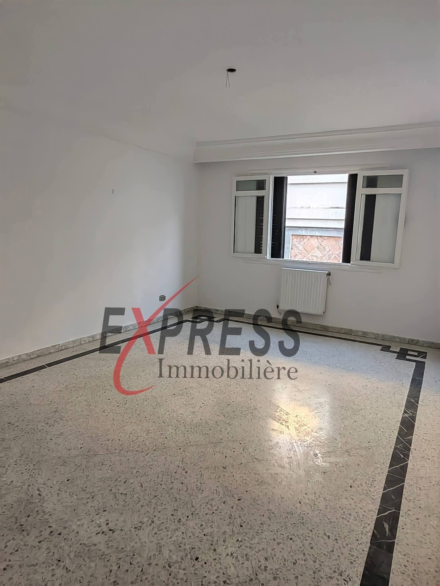 Ariana Ville&nbsp;El Menzah 8&nbsp;Location&nbsp;Appart. 5 pi�ces+&nbsp;Appartement s4 � menzah 8