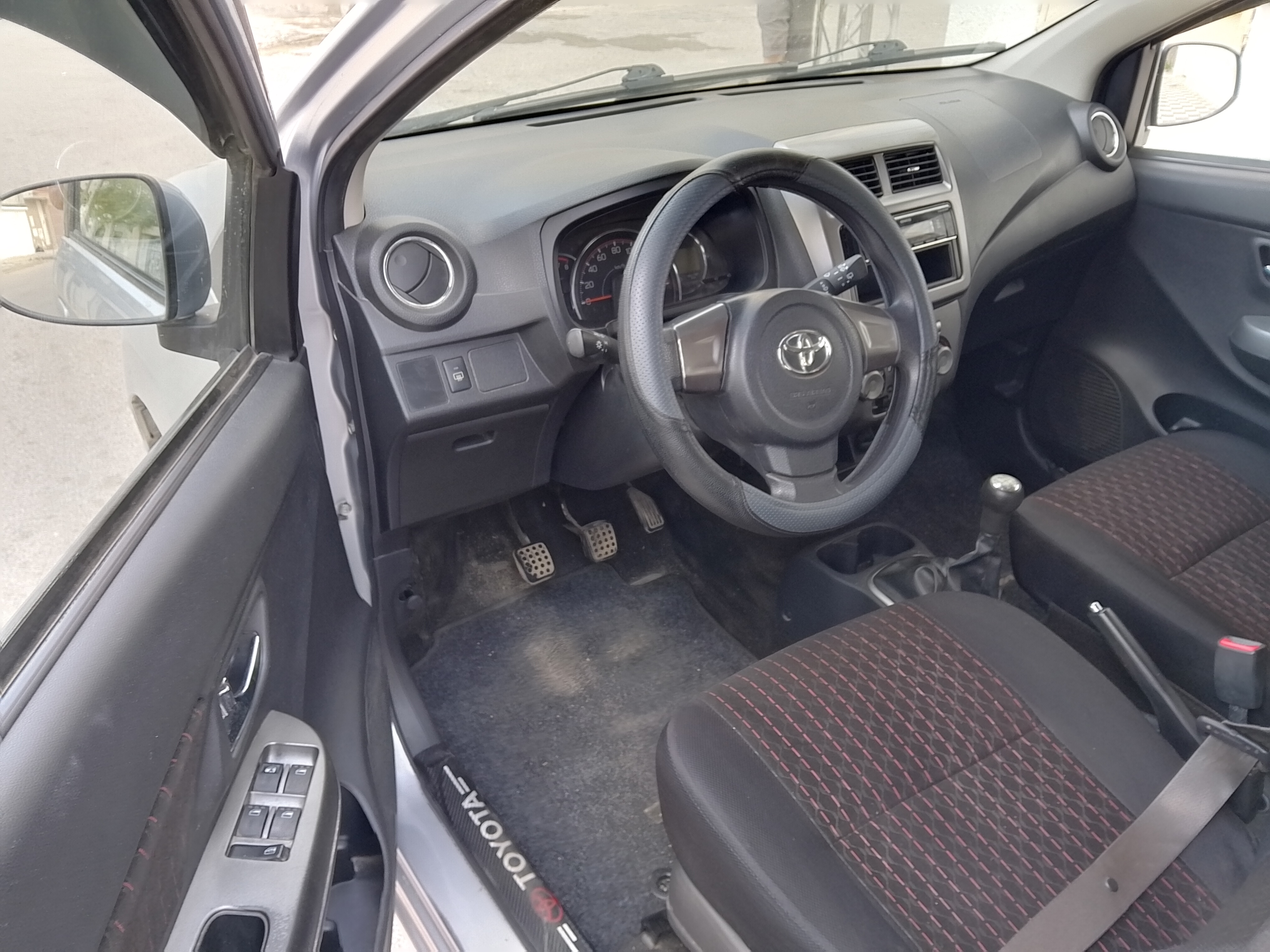 Soliman&nbsp;Soliman&nbsp;Toyota&nbsp;Aygo&nbsp;Toyota agya 1�re main