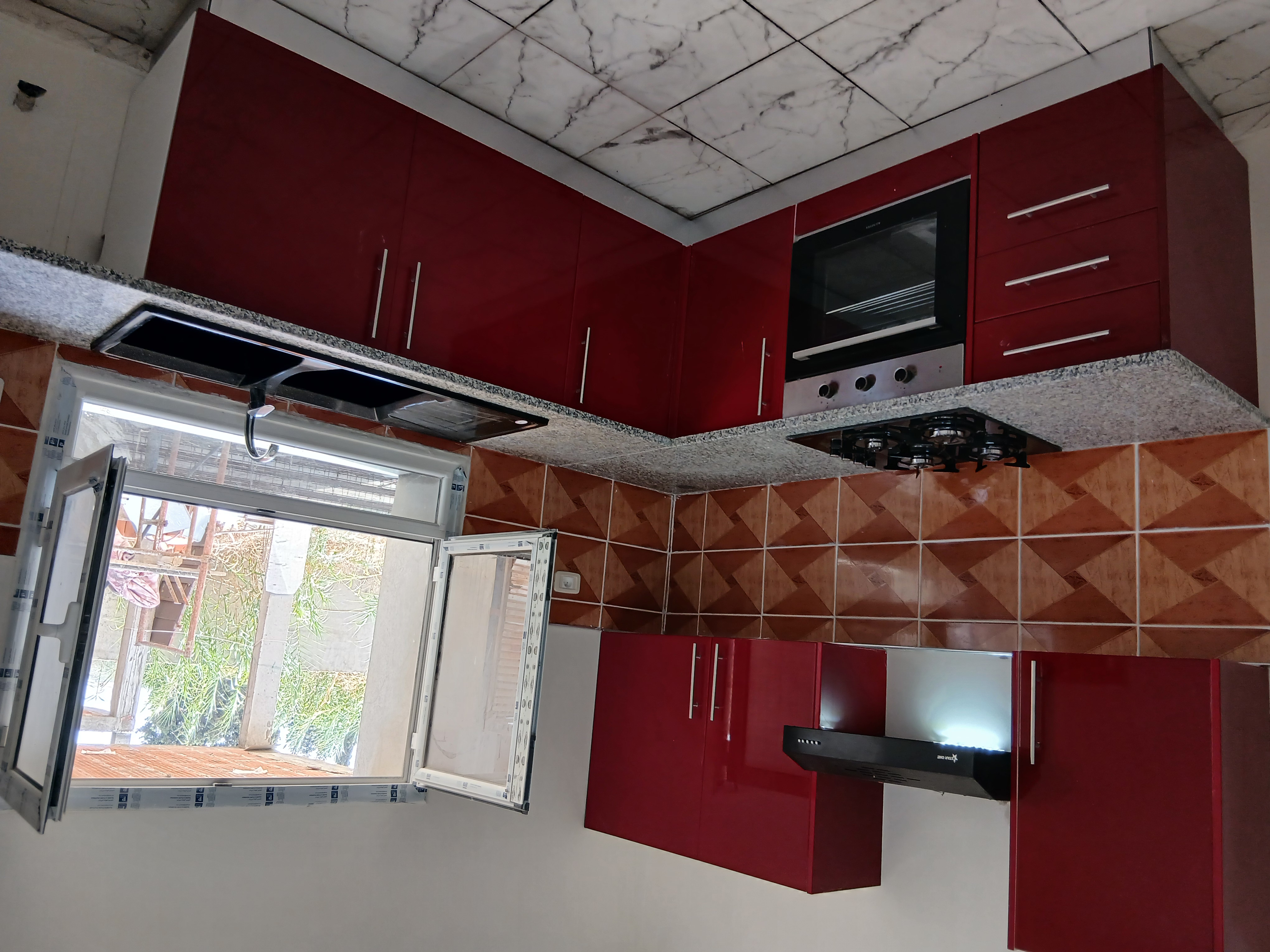 Akouda&nbsp;Chatt Meriem&nbsp;Vente&nbsp;Appart. 4 pi�ces&nbsp;Immeuble neuf surfaces500m2 composer 3 appart