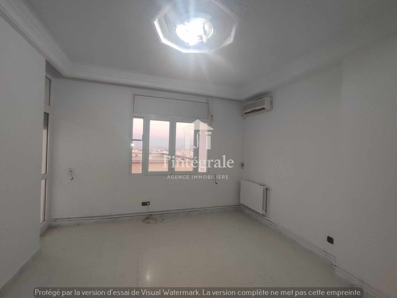 Ariana Ville&nbsp;Cite Ennasr 2&nbsp;Location&nbsp;Maisons&nbsp;Grand �tage s3 avec garage