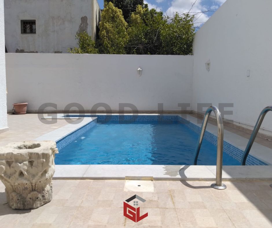 El Menzah&nbsp;El Manar 2&nbsp;Location&nbsp;Maisons&nbsp;Villa spacieuse avec piscine � manar 2