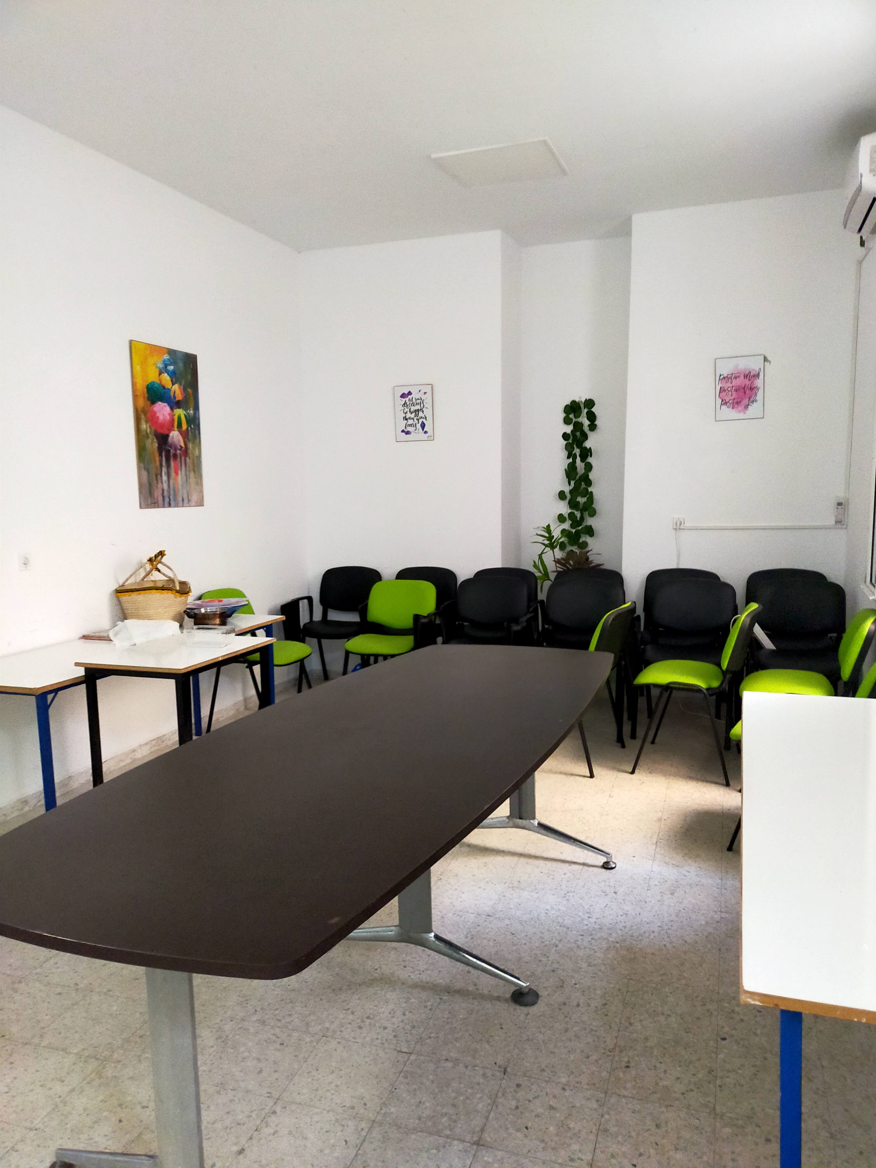 Bab Bhar&nbsp;Bab Bhar&nbsp;Location&nbsp;Appart. 3 pi�ces&nbsp;Bureau rdc open space en plein centre ville tunis