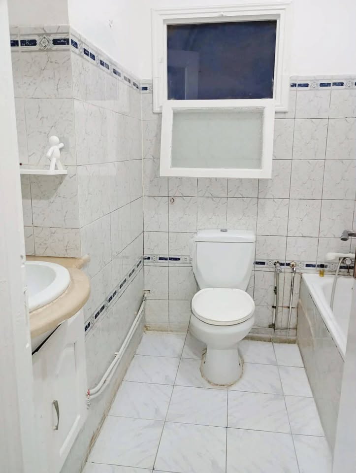 Raoued&nbsp;Cite El Ghazala 1&nbsp;Location&nbsp;Appart. 4 pi�ces&nbsp;S et 2 chambres
