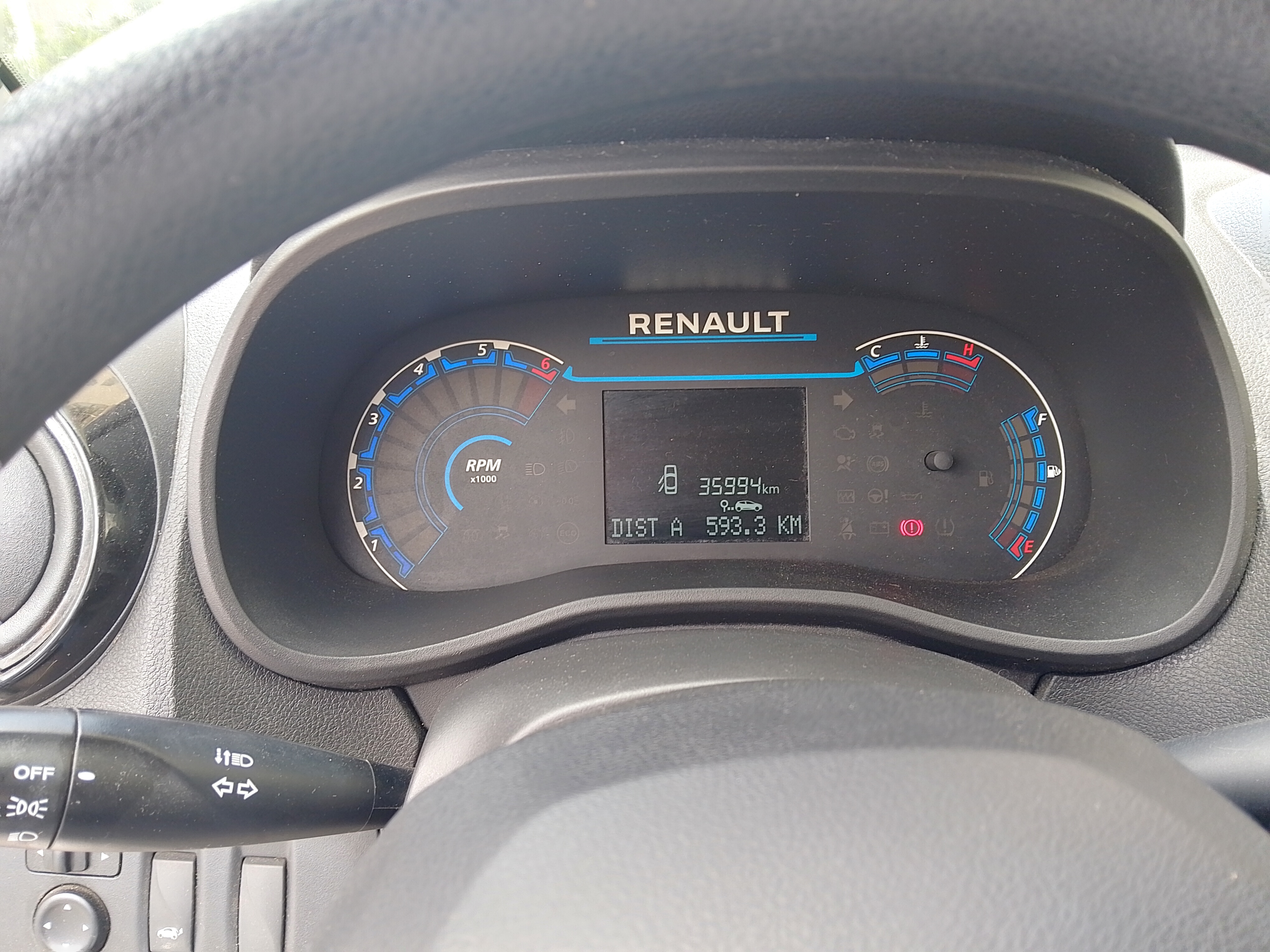 Soliman&nbsp;Soliman&nbsp;Renault&nbsp;Clio&nbsp;Renault kwid 1�re main