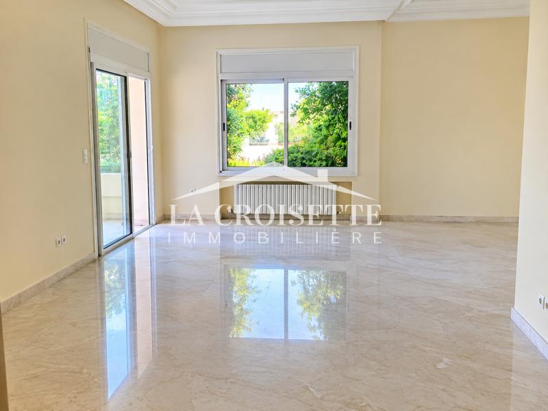 La Marsa&nbsp;Berge Du Lac&nbsp;Location&nbsp;Appart. 5 pi�ces+&nbsp;Appartement s4 vue lac au lac1 mal0706