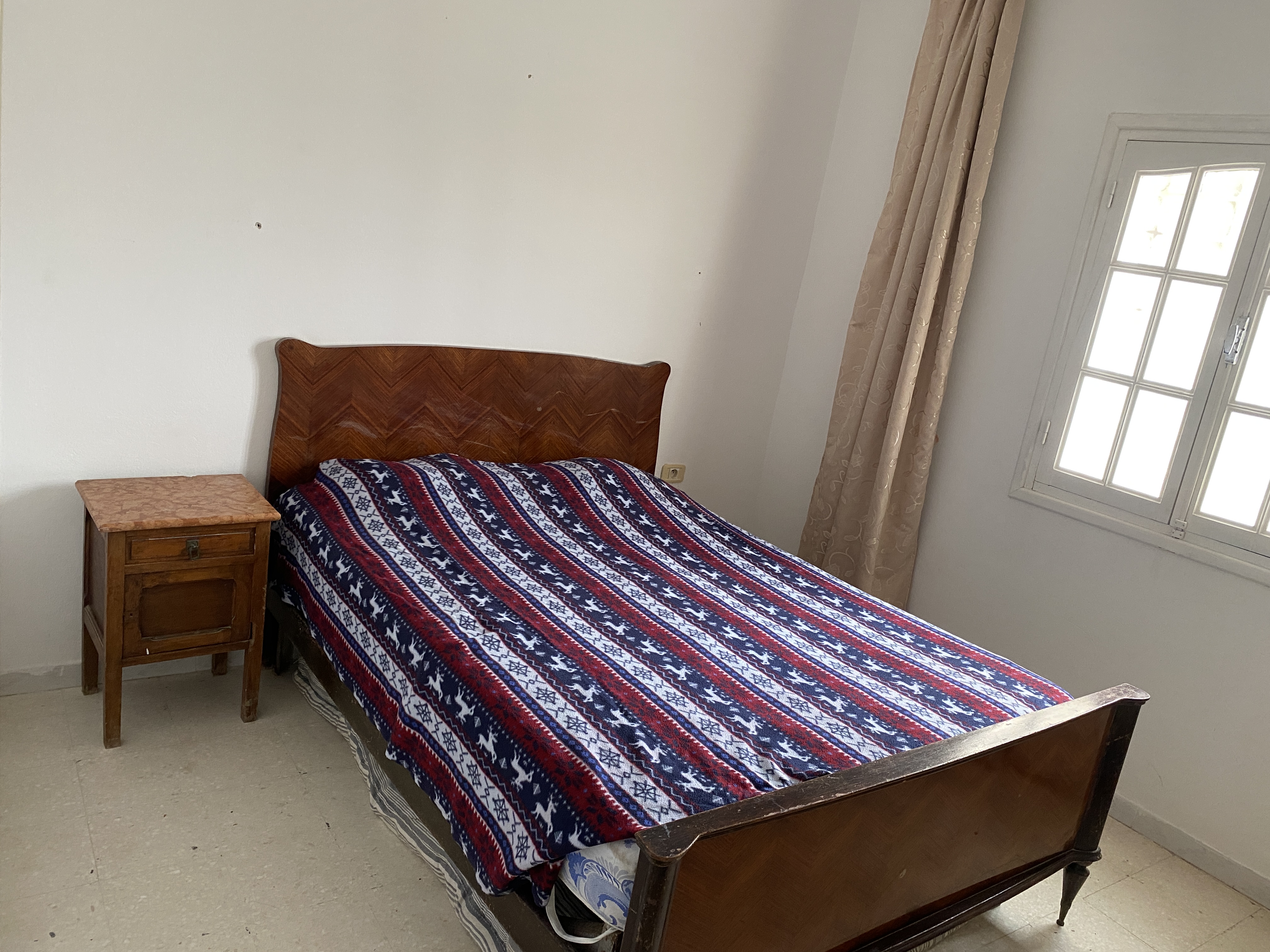 Hammamet&nbsp;Hammamet&nbsp;Bureaux & Commerces&nbsp;Bureau&nbsp;S plus 1  entr� ind�pendante hammamet
