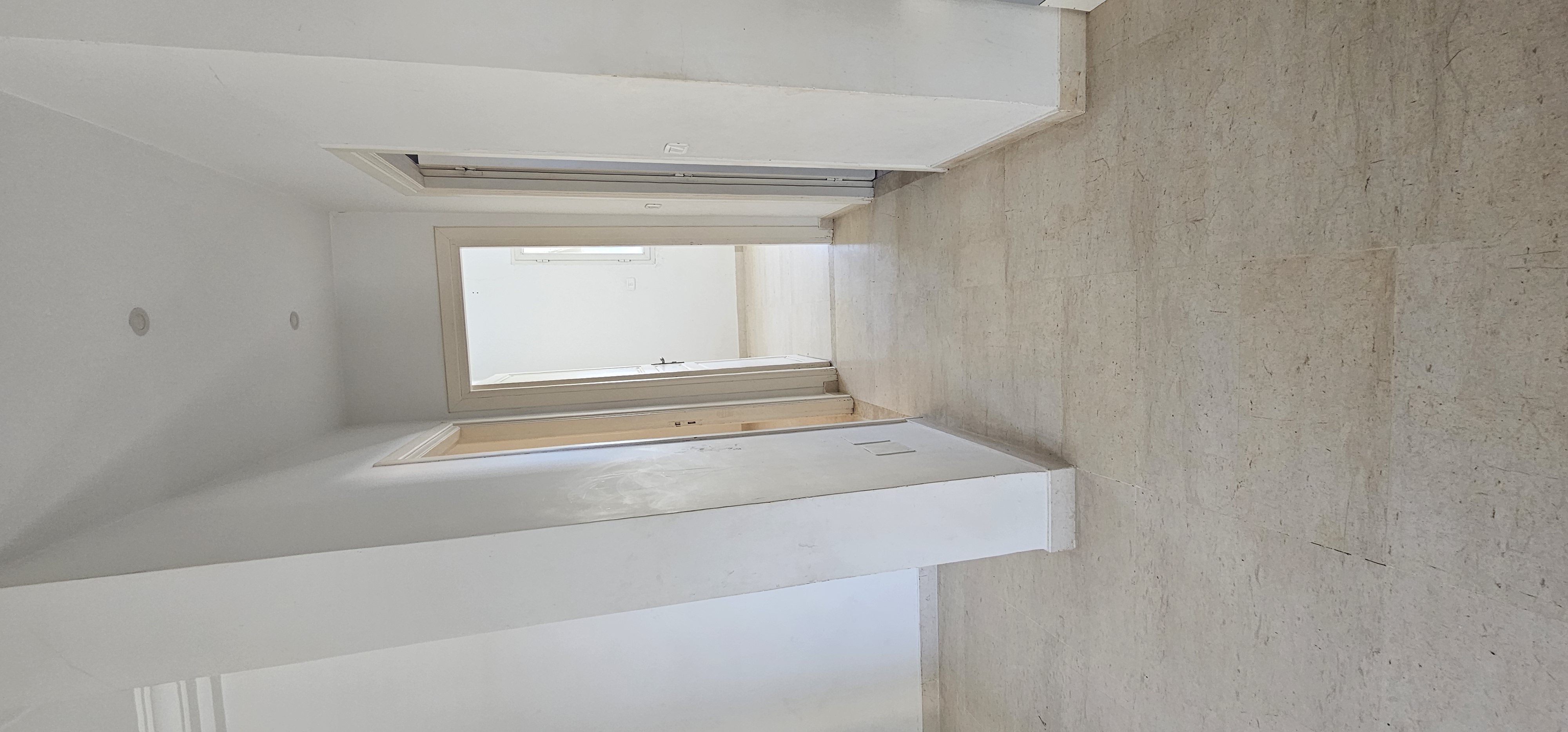 Raoued&nbsp;Cite Ennour Jaafar&nbsp;Location&nbsp;Appart. 4 pi�ces&nbsp;Bel appartement � ne pas rater