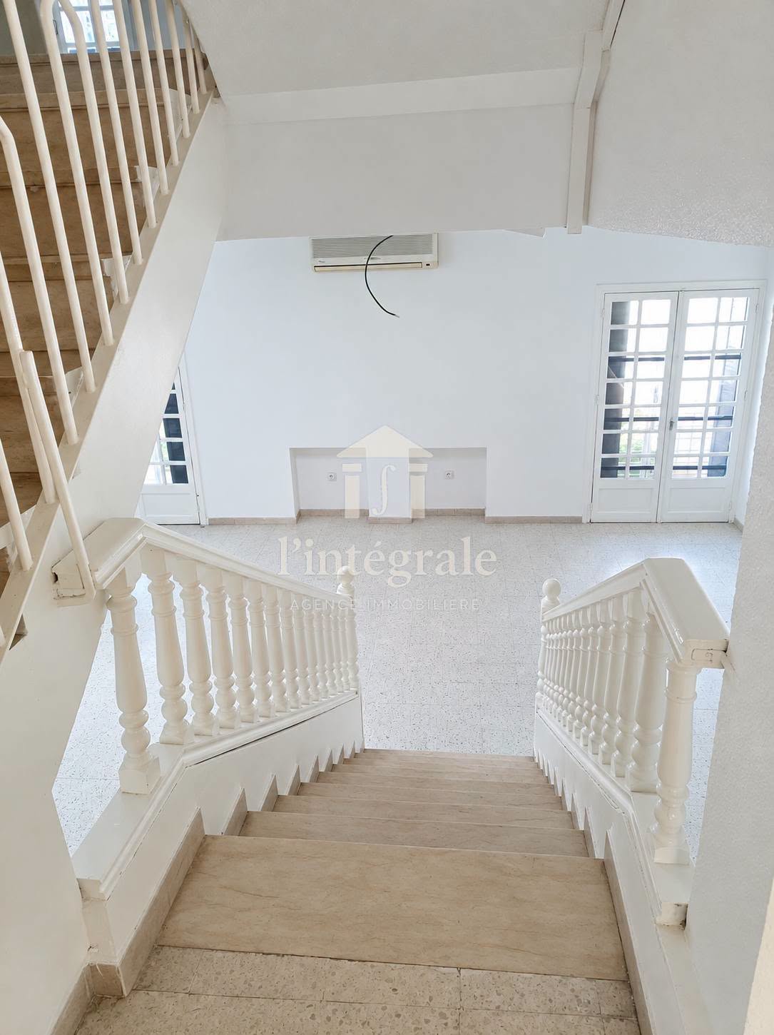 El Menzah&nbsp;El Manar 2&nbsp;Location&nbsp;Maisons&nbsp;Triplex exceptionnel � usage bureautique