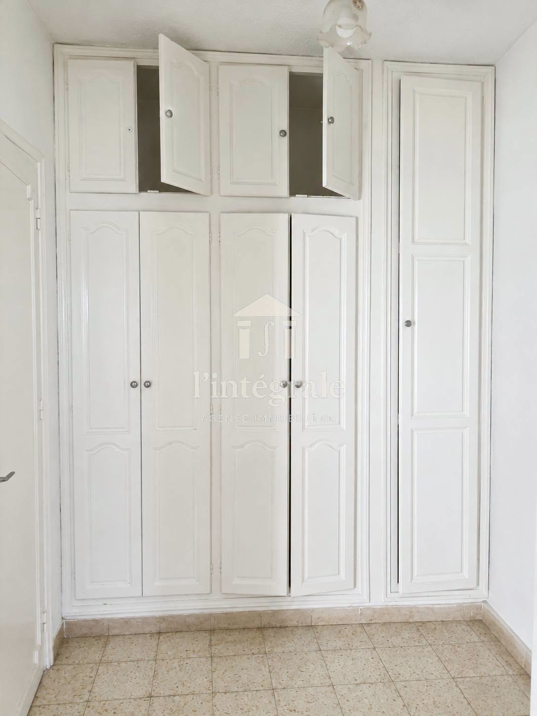 El Menzah&nbsp;El Manar 2&nbsp;Location&nbsp;Maisons&nbsp;Triplex exceptionnel � usage bureautique