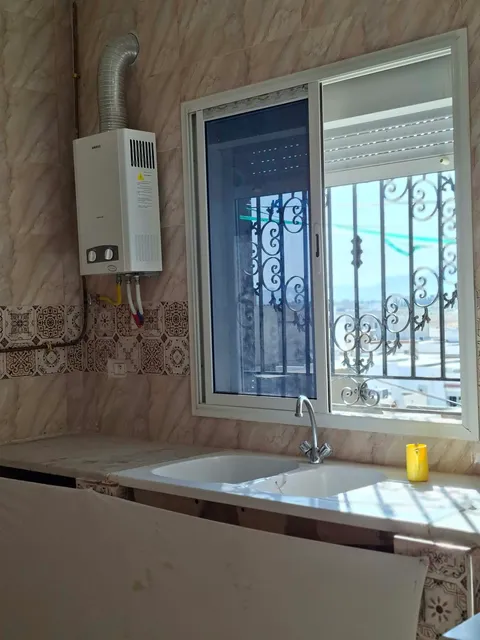 El Mourouj&nbsp;El Mourouj&nbsp;Location&nbsp;Appart. 3 pi�ces&nbsp;Etage d'une maison rachida mrj 3