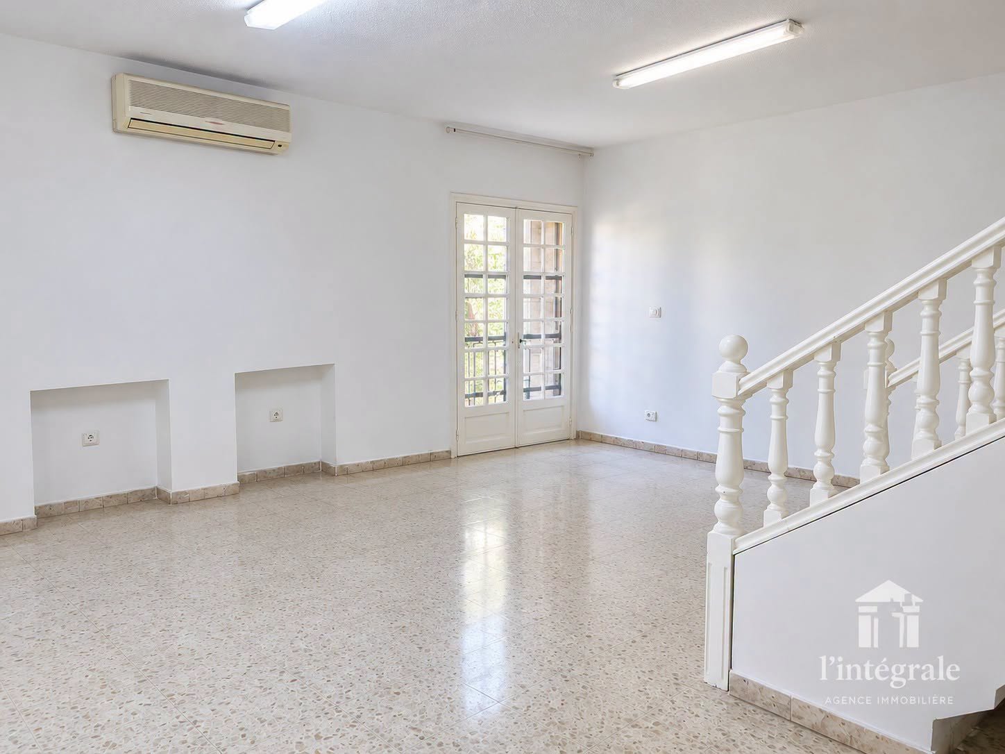 El Menzah&nbsp;El Manar 2&nbsp;Location&nbsp;Maisons&nbsp;Triplex s7 � usage habitation ou bureautique