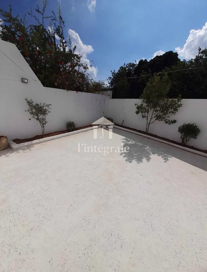 El Menzah&nbsp;El Manar 1&nbsp;Location&nbsp;Maisons&nbsp;Triplex exceptionnel � usage mixte