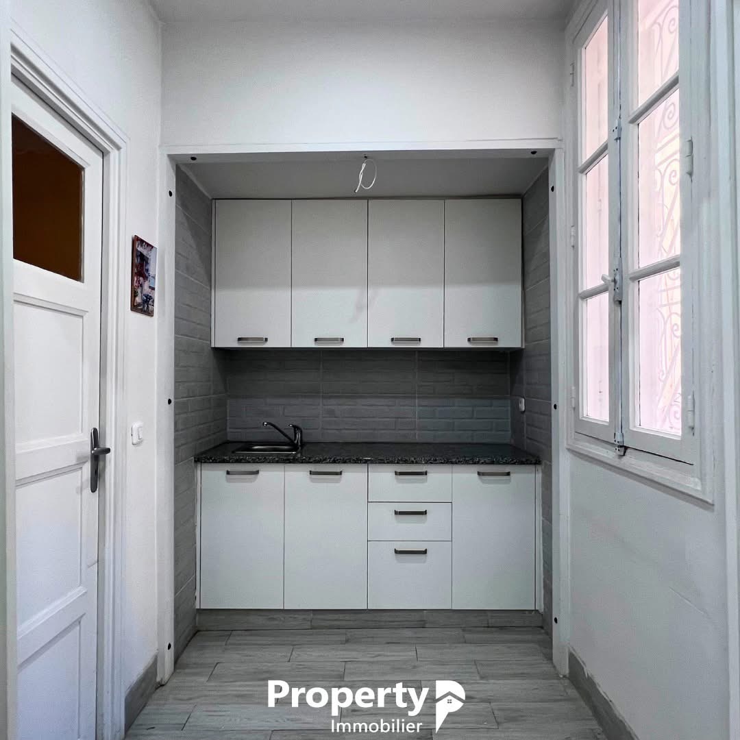 Bab Bhar&nbsp;Bab Bhar&nbsp;Bureaux & Commerces&nbsp;Bureau&nbsp;Bureau accueil et 3 pi�ces