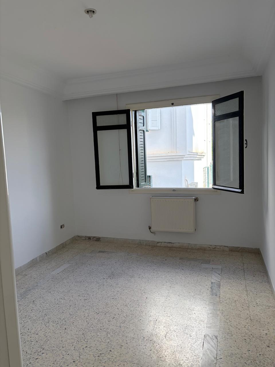 Ariana Ville&nbsp;El Menzah 8&nbsp;Location&nbsp;Appart. 4 pi�ces&nbsp;Appartement  el menzah 8