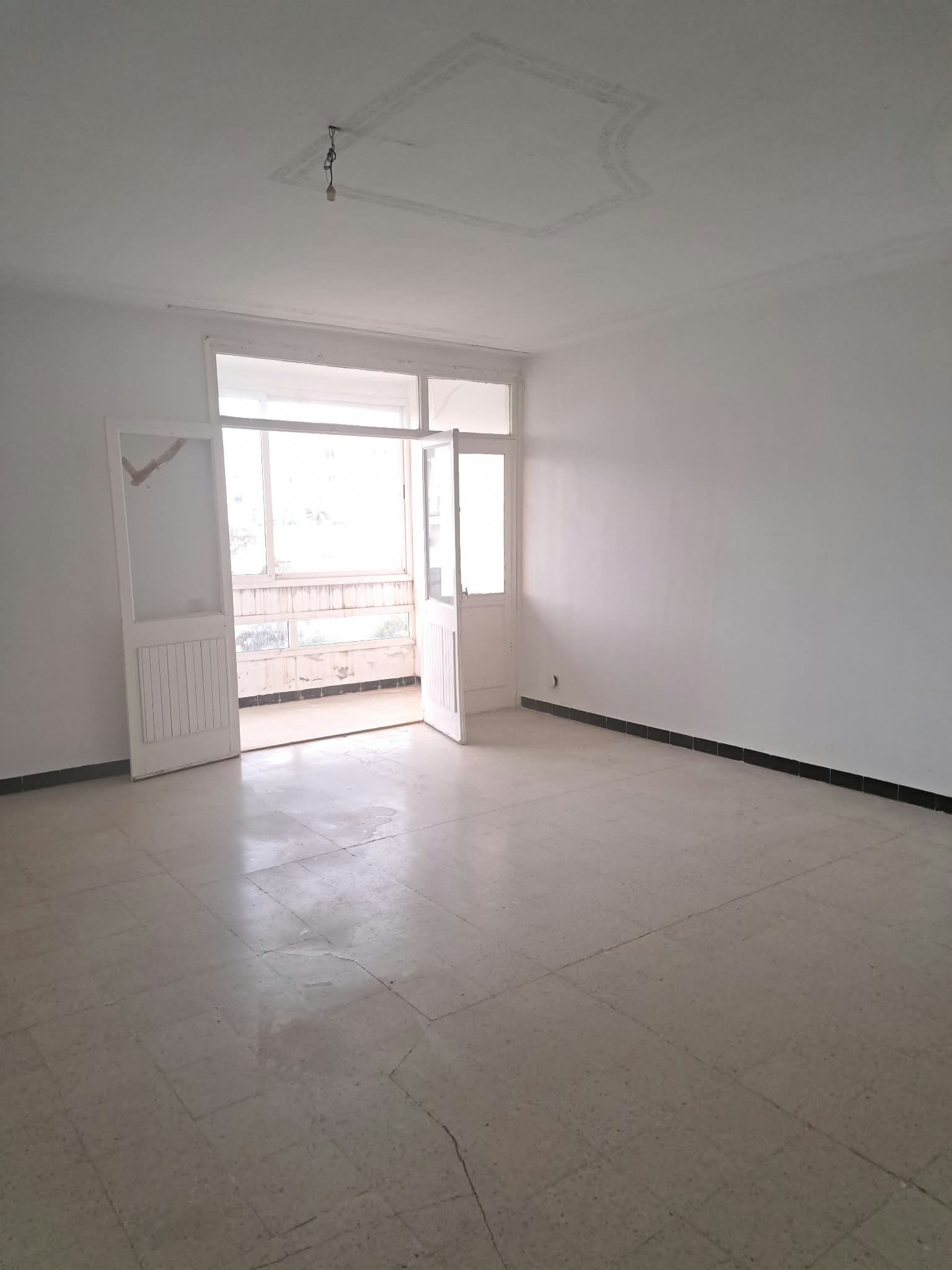 Ariana Ville&nbsp;Nouvelle Ariana&nbsp;Vente&nbsp;Appart. 4 pi�ces&nbsp;Belle opportunit� appartement s3 � cit� el mellaha